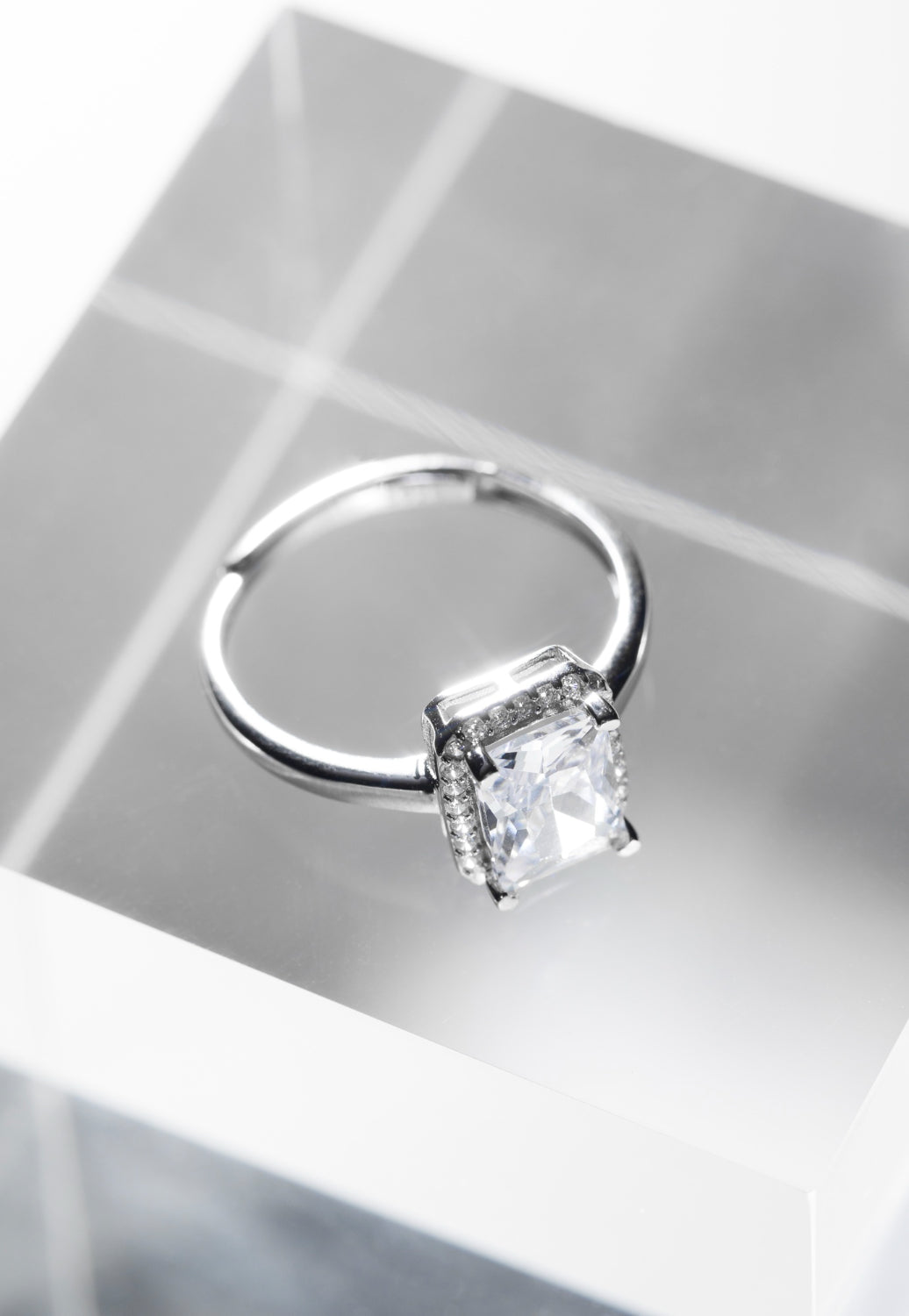 Sterling Silver & Moissanite Jewelry: Elegant, Ethical & Timeless