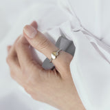 Anillo de compromiso de moissanita para mujer | Plata de ley 925 con baño de oro de 18 quilates | Diseño Love Essence