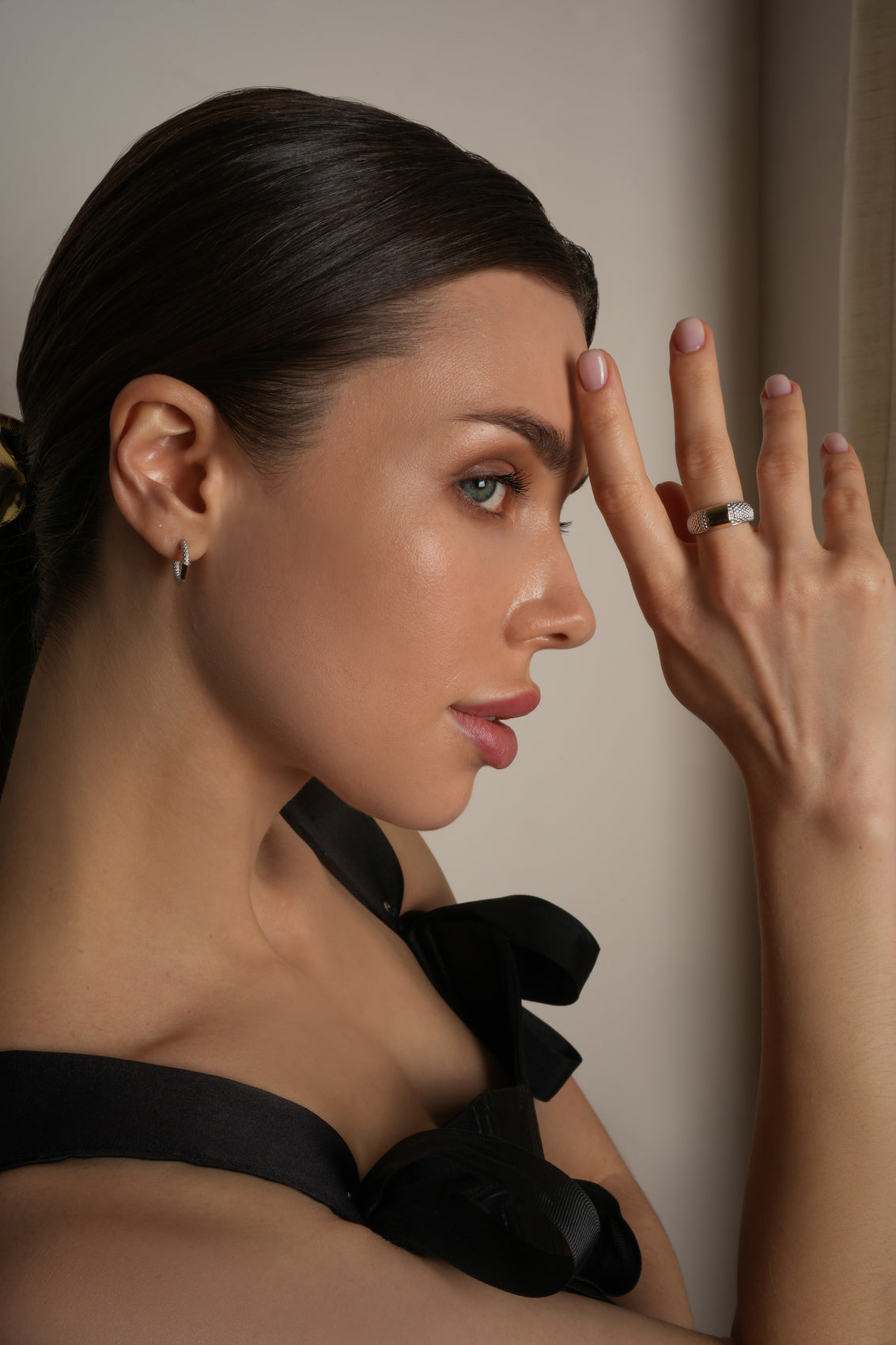 Pendientes de moissanita para mujer | Plata de ley 925 con baño de oro de 18 quilates | Diseño conmovedor