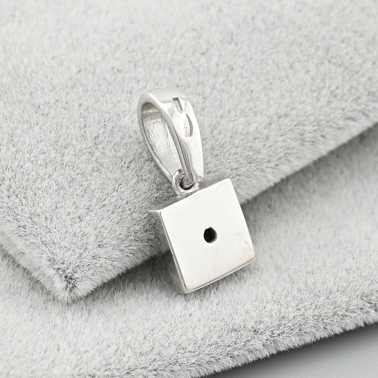 Pendientes de moissanita para mujer | Plata de ley 925 con baño de oro de 18 quilates | Diseño conmovedor