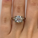 Minimalist Moissanite Ring - Deep Space-Inspired Band with a Brilliant Centerpiece