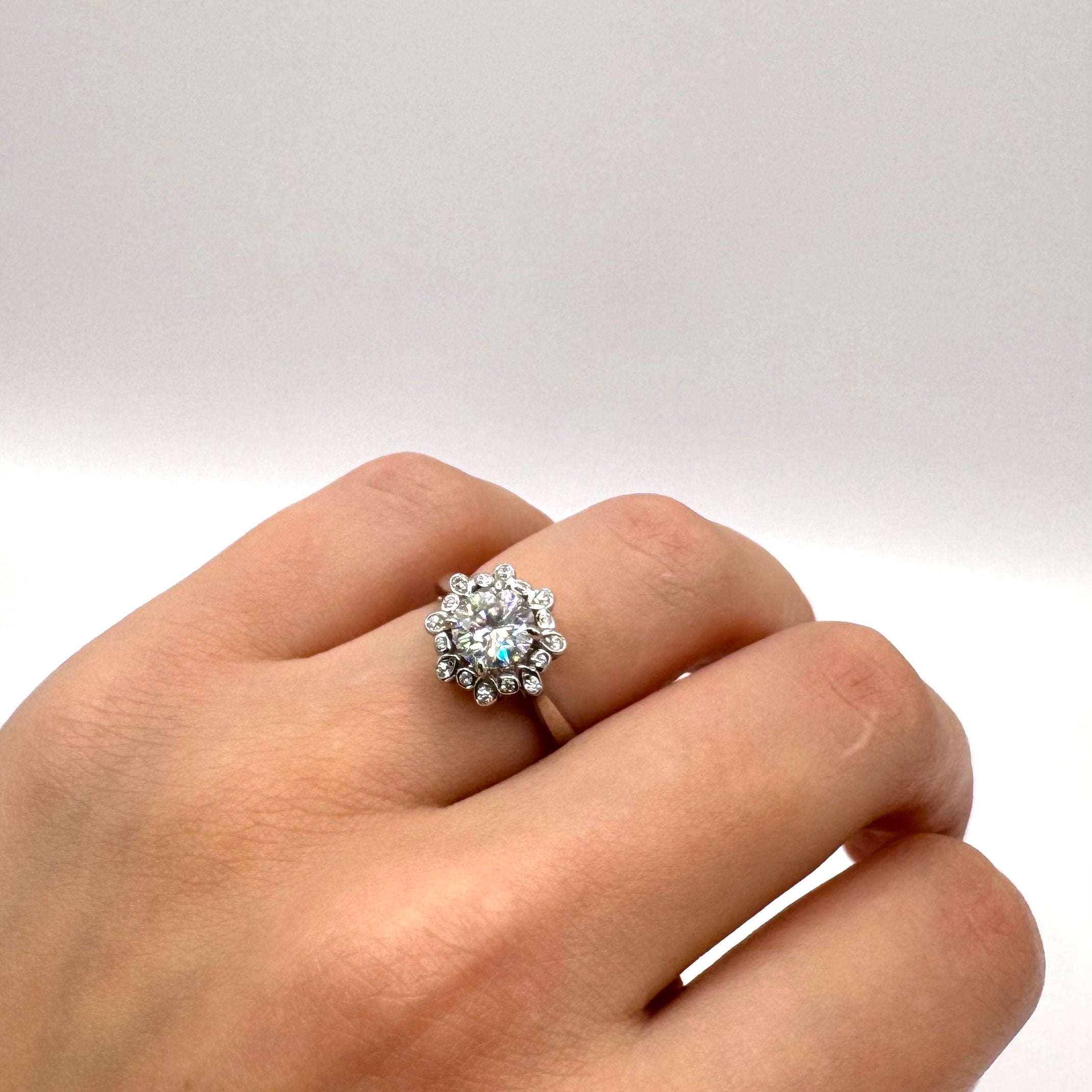 Brilliant Moissanite Ring - Floral-Inspired Setting with a Dazzling Glow