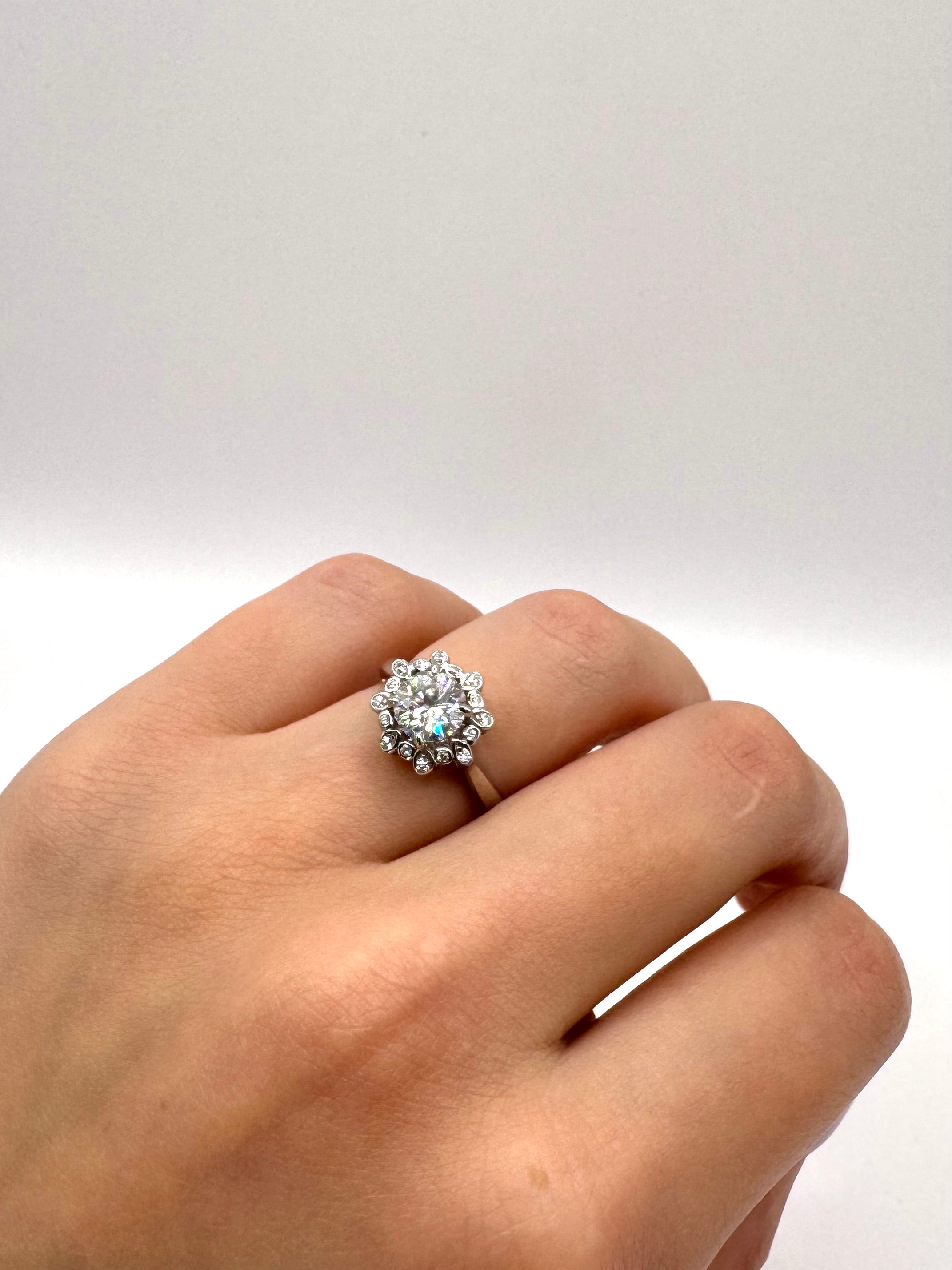 Brilliant Moissanite Ring - Floral-Inspired Setting with a Dazzling Glow