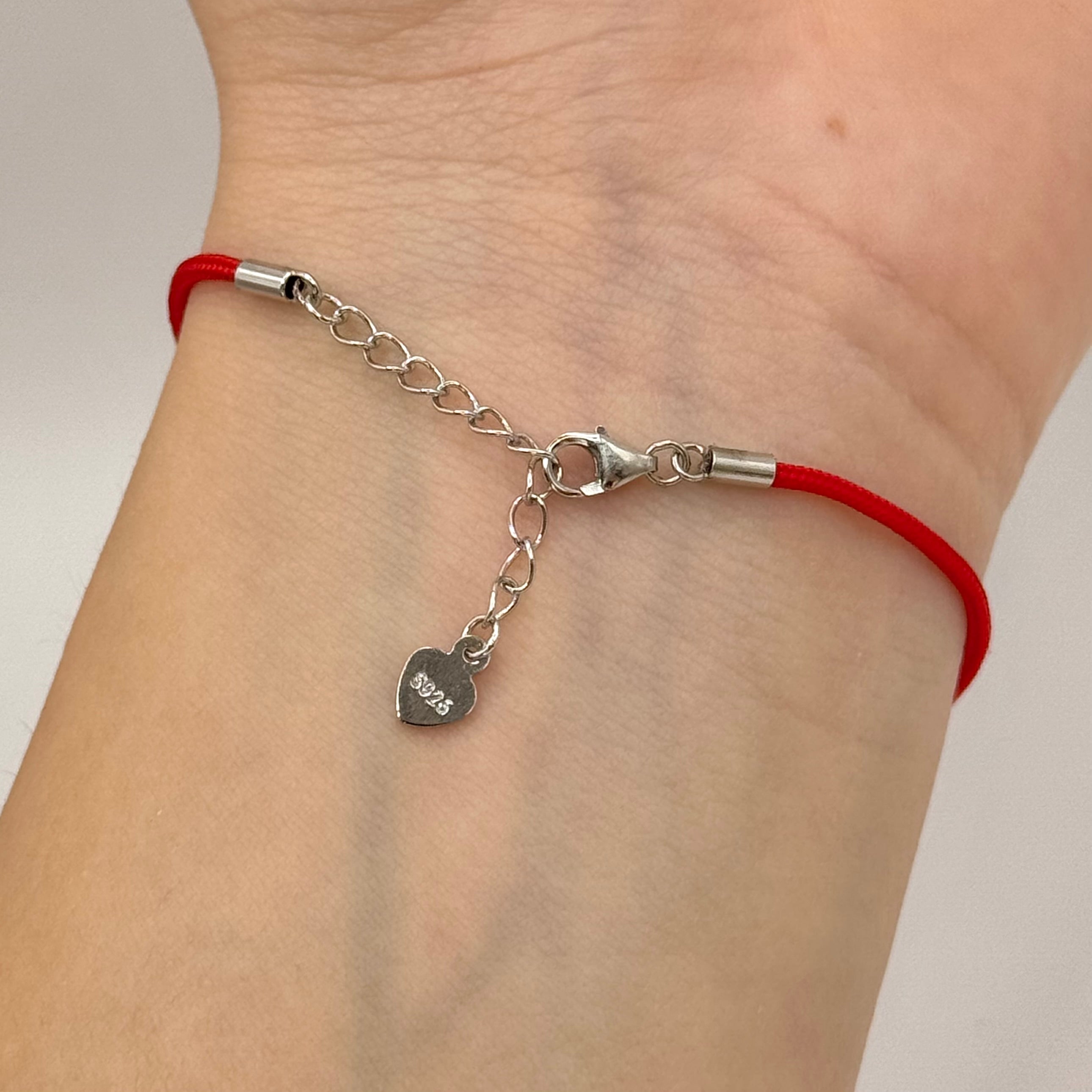 Dainty Moissanite Heart Bracelet - Adjustable Fit with a Modern Look