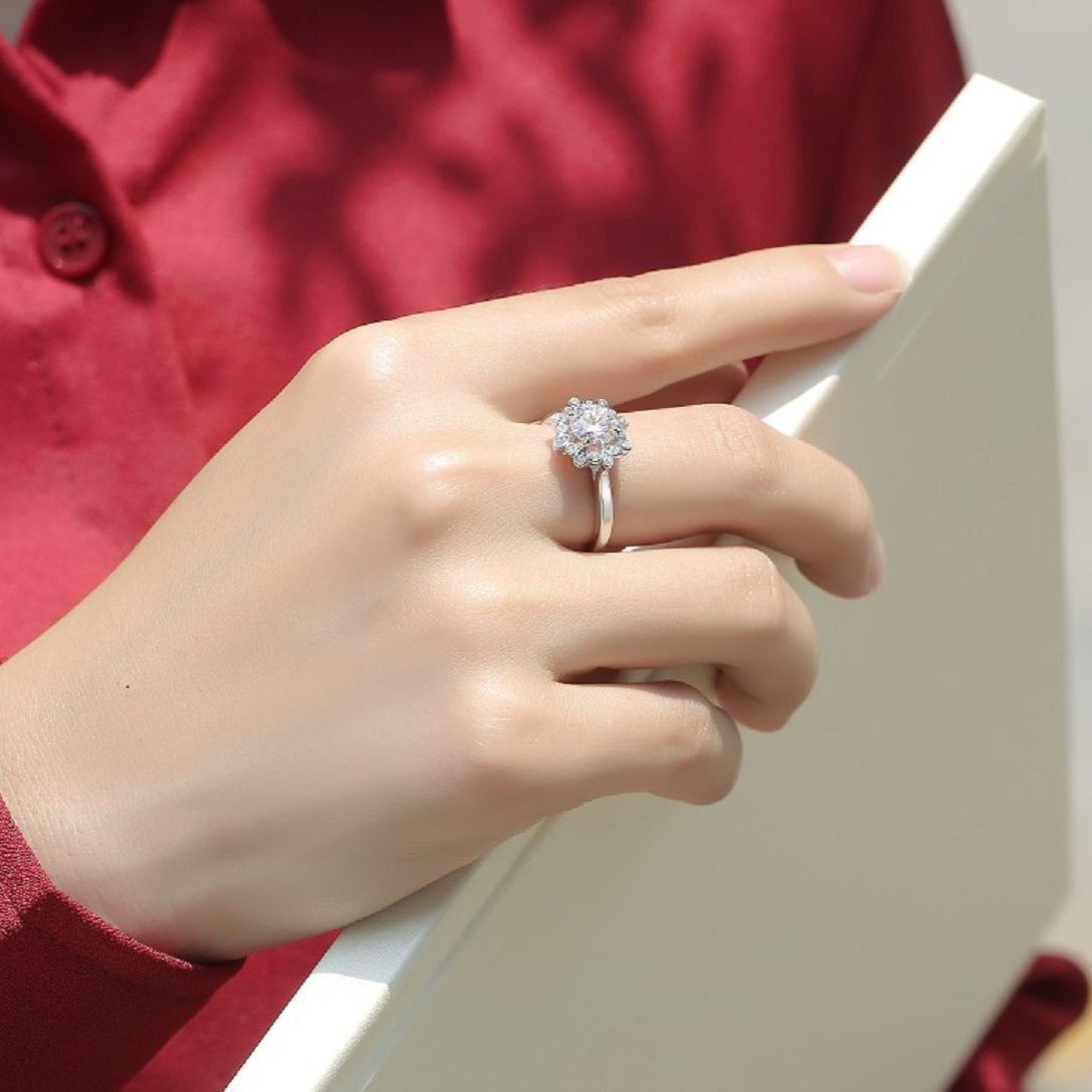 Refined Moissanite Ring - Elegant Starry Blossom with a Polished Finish