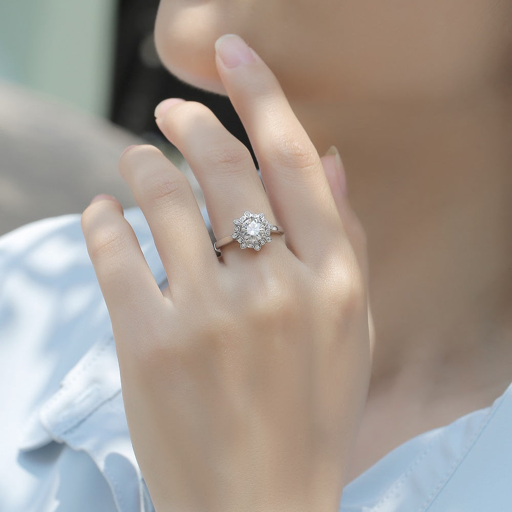 Starry Blossom Moissanite Ring - Dazzling Center Stone with Delicate Accents