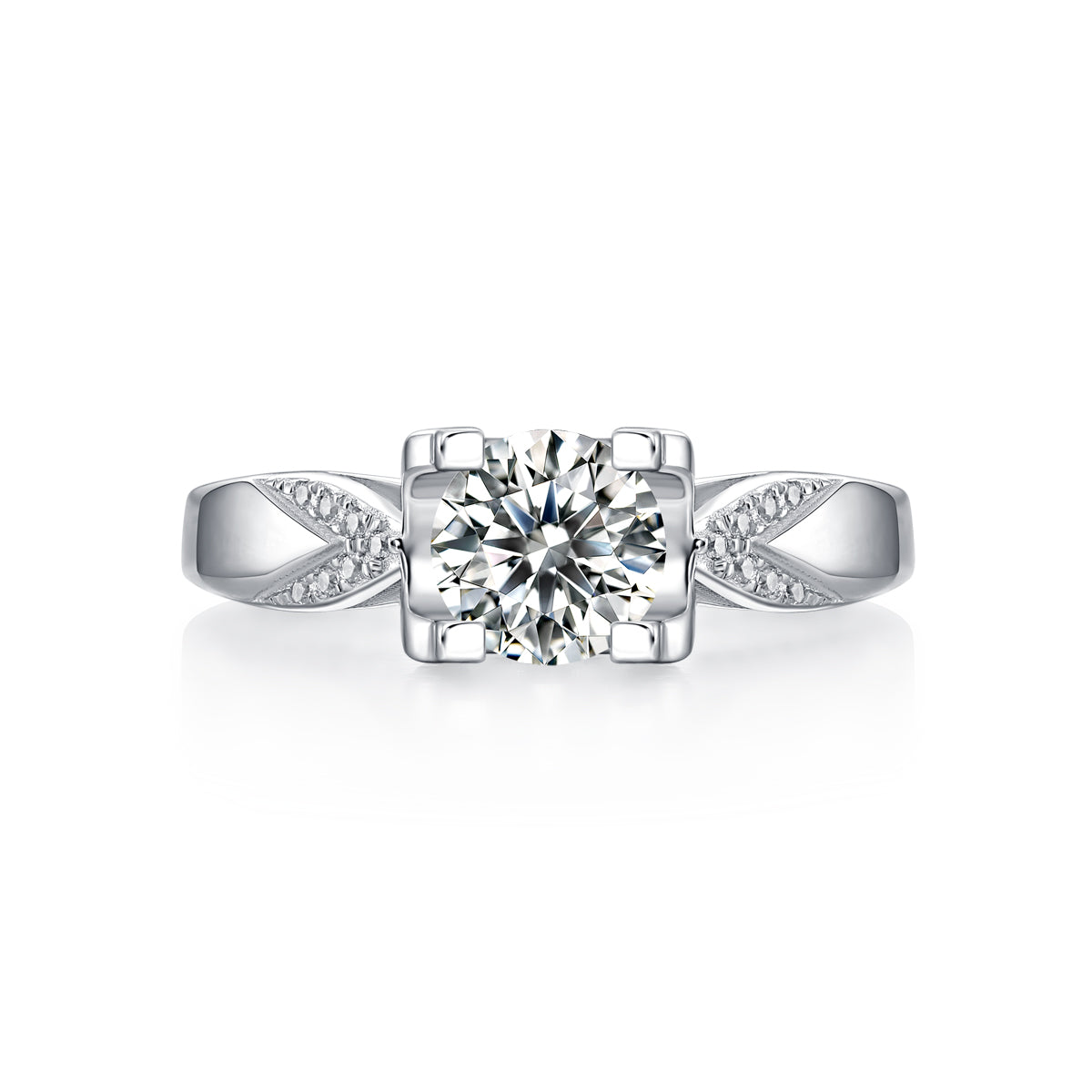 Timeless Moissanite Ring - Majestic Glow with a Contemporary Metal Setting