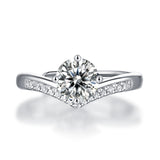 Sophisticated Moissanite Ring - Sleek Band with a Brilliant Princess Design