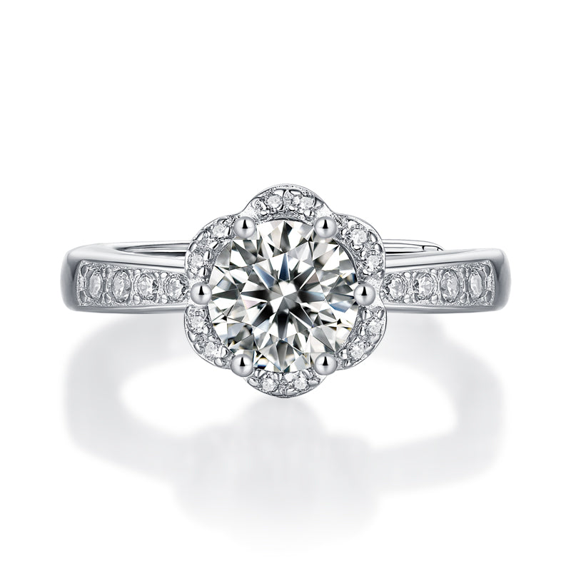 Sophisticated Moissanite Engagement Ring - Lab-Grown Diamond with a Brilliant Shine