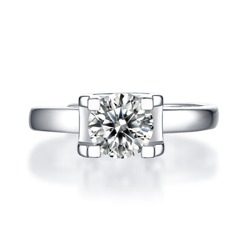Elegant Moissanite Ring - Deep Space Design with a Timeless Appeal