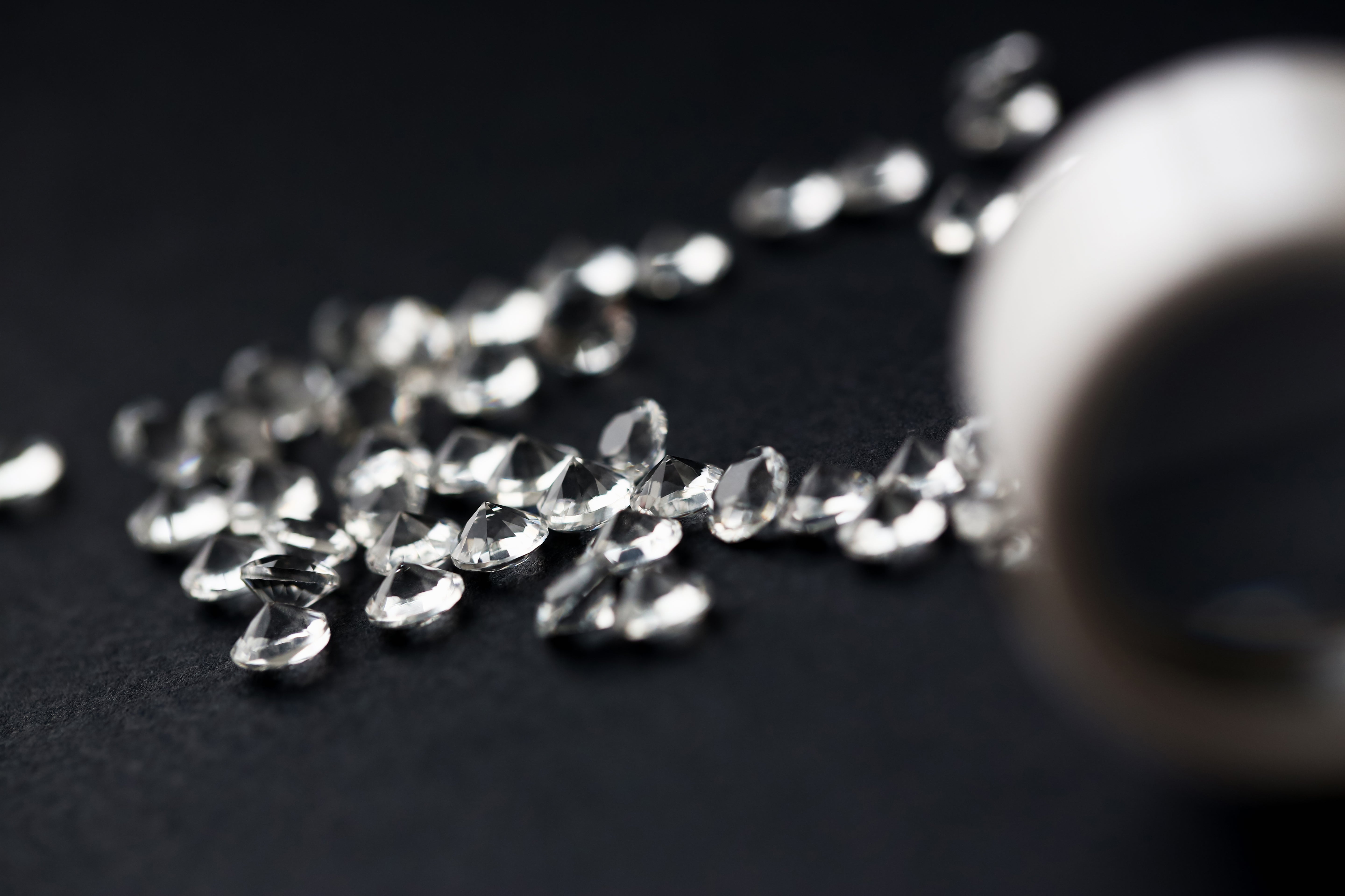 The Ultimate Guide to Moissanite Jewelry: Why It's the Best Alternativ