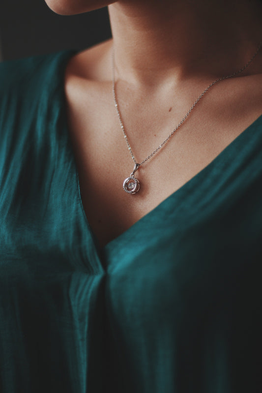 How to Choose the Perfect Moissanite Pendant in Silver