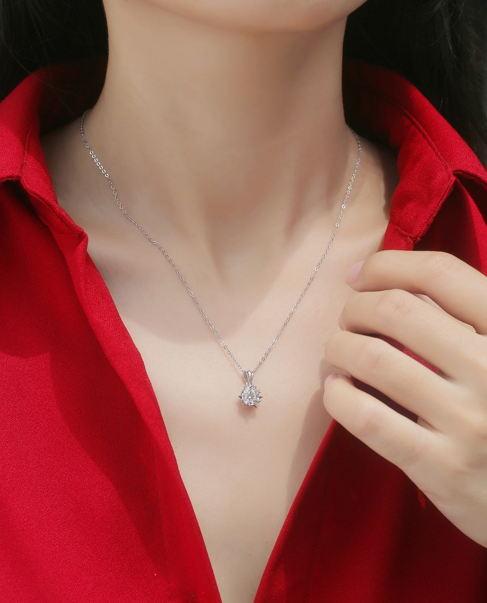 Moissanite Pendant Necklace | Surrounder | Sterling Silver