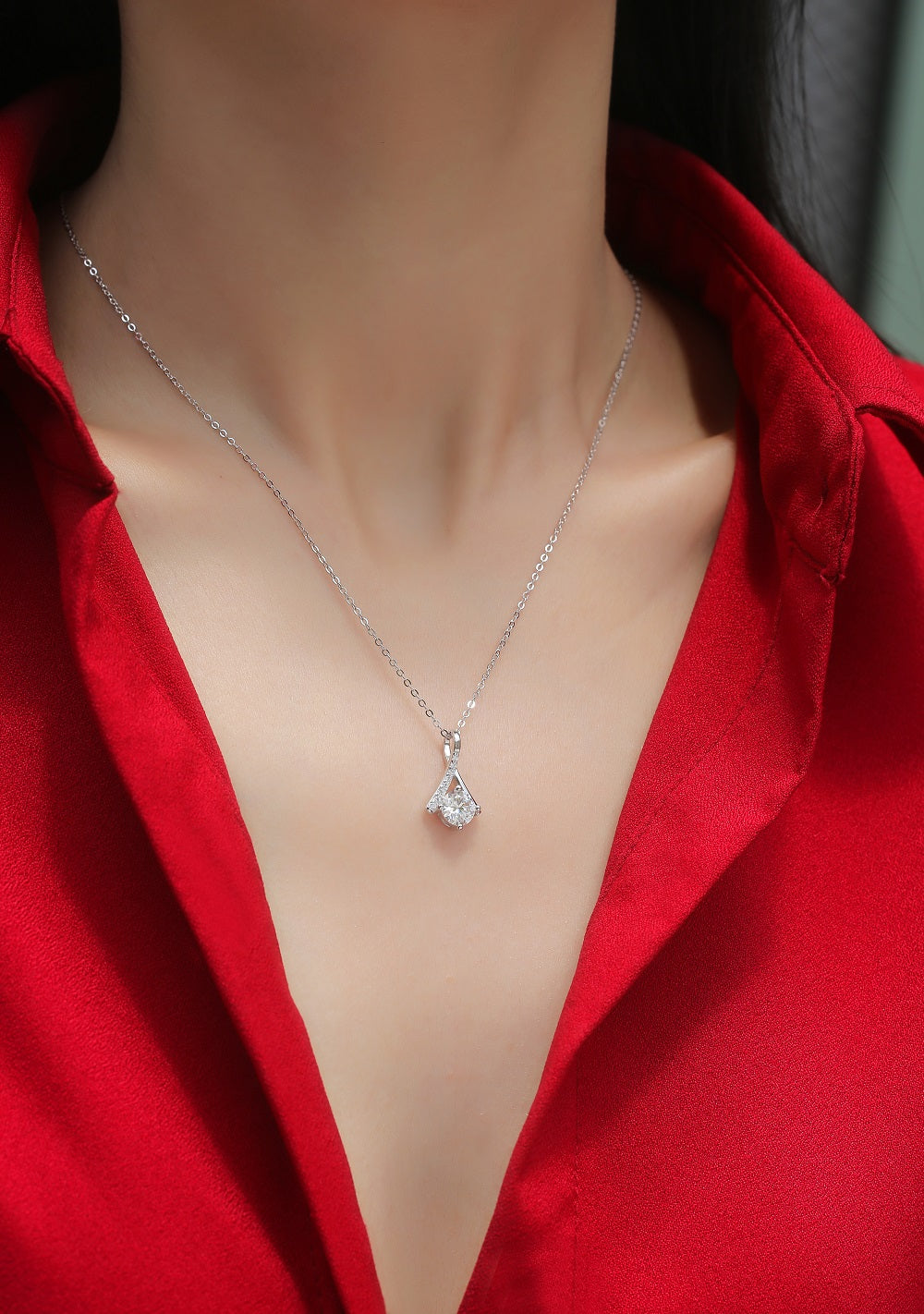 Moissanite Pendant Necklace | Queen | Sterling Silver