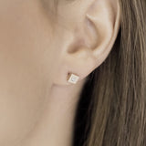 Pendientes de moissanita para mujer | Plata de ley 925 con baño de oro de 18 quilates | Diseño conmovedor