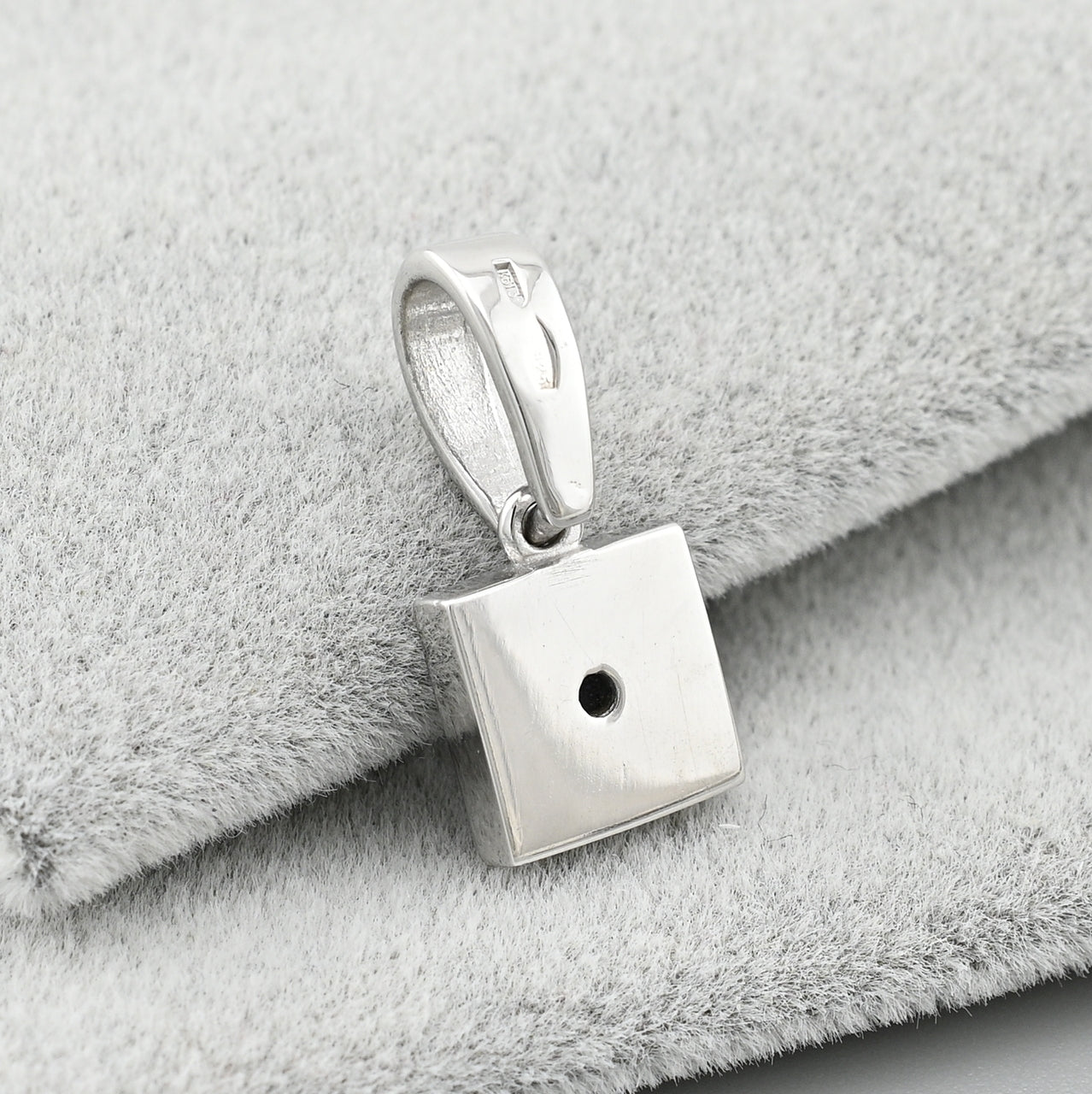 Pendientes de moissanita para mujer | Plata de ley 925 con baño de oro de 18 quilates | Diseño conmovedor