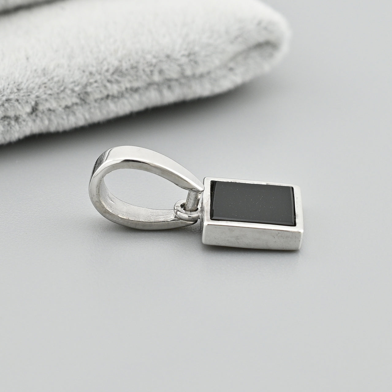 Pendientes de moissanita para mujer | Plata de ley 925 con baño de oro de 18 quilates | Diseño conmovedor