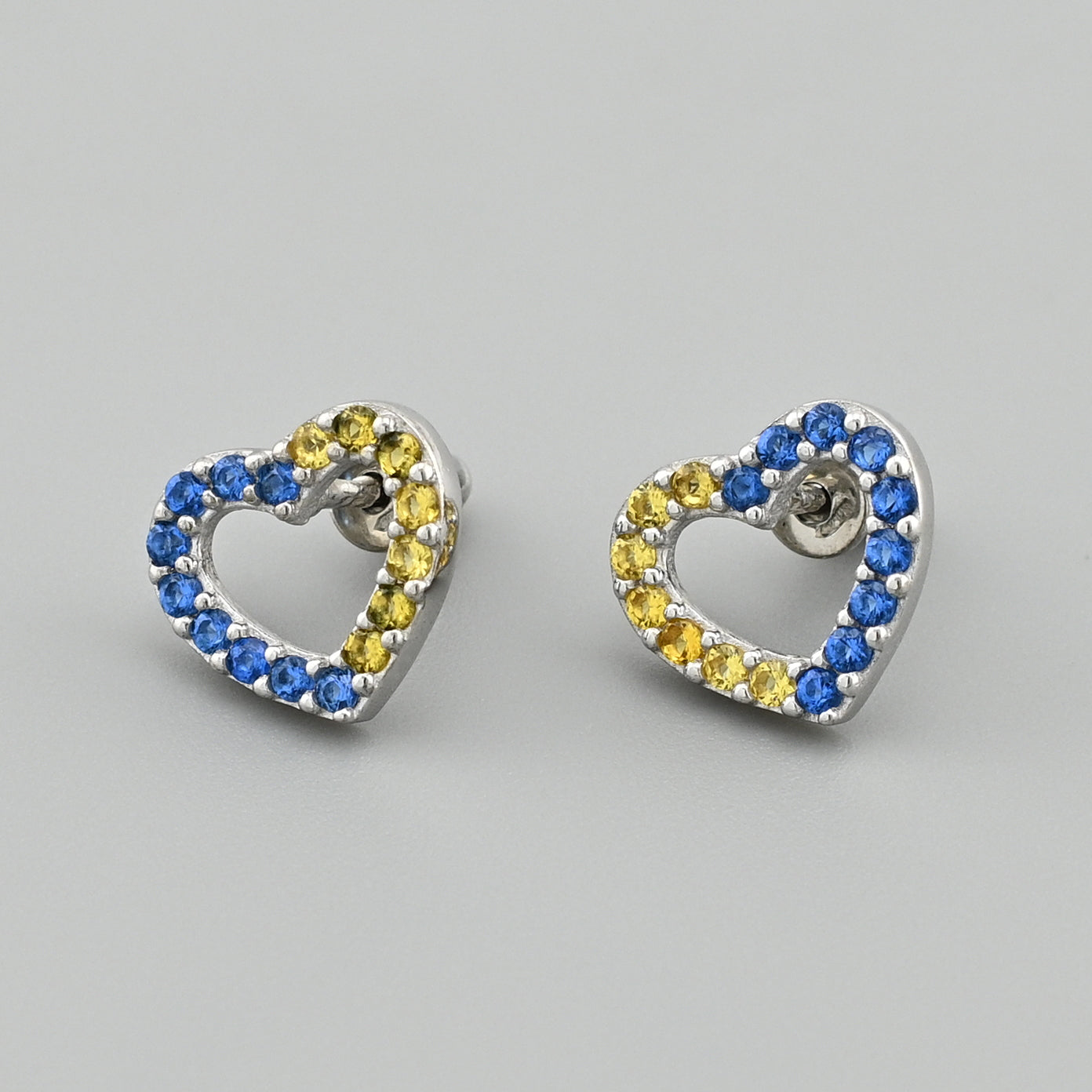 Pendientes de moissanita para mujer | Plata de ley 925 con baño de oro de 18 quilates | Diseño conmovedor