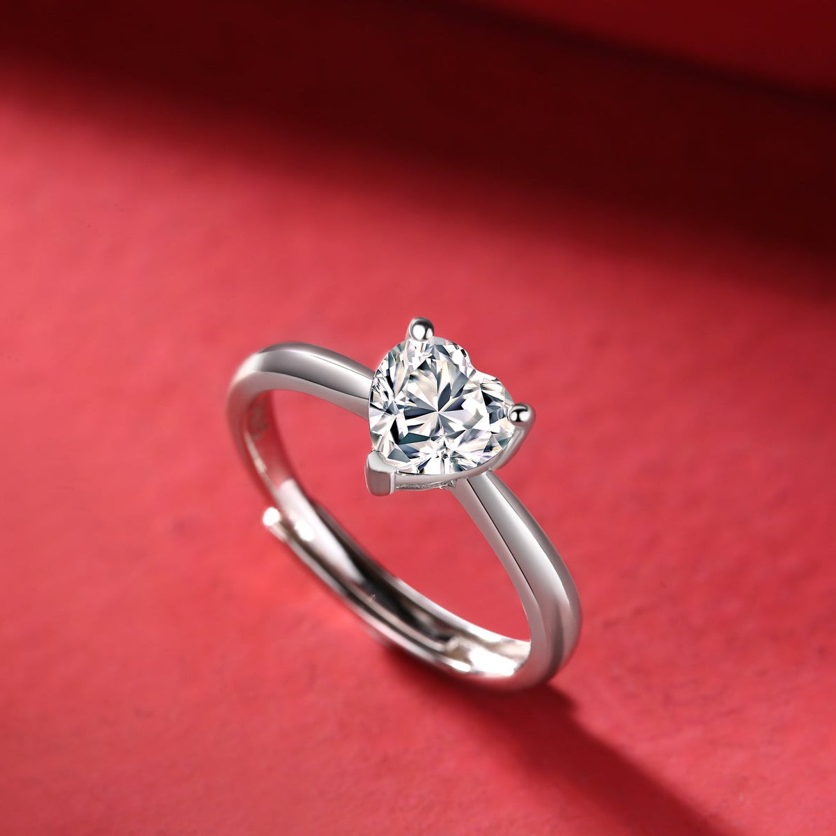 Luxury Moissanite Heart Ring - Brilliant-Cut Stone in a Sleek Metal Band