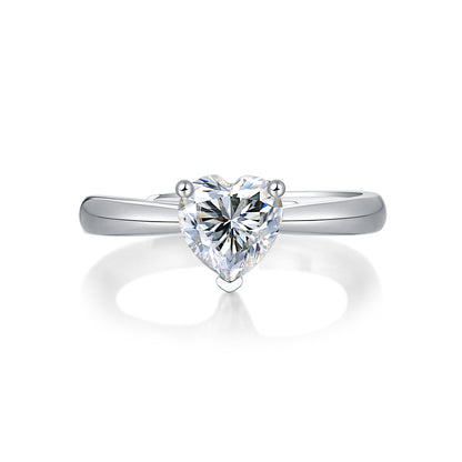 Minimalist Moissanite Heart Ring - Modern Elegance with a Dazzling Centerpiece