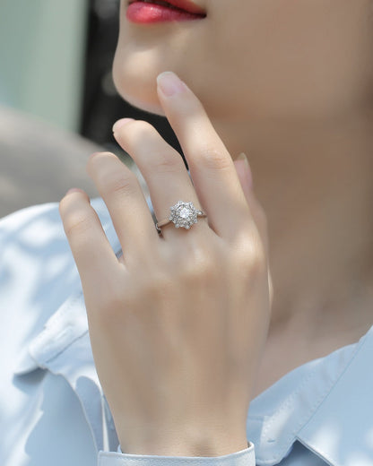 Starry Blossom Moissanite Ring - Dazzling Center Stone with Delicate Accents