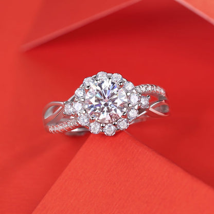 Minimalist Moissanite Ring - 18K White Gold Plated with a Sleek and Modern Look