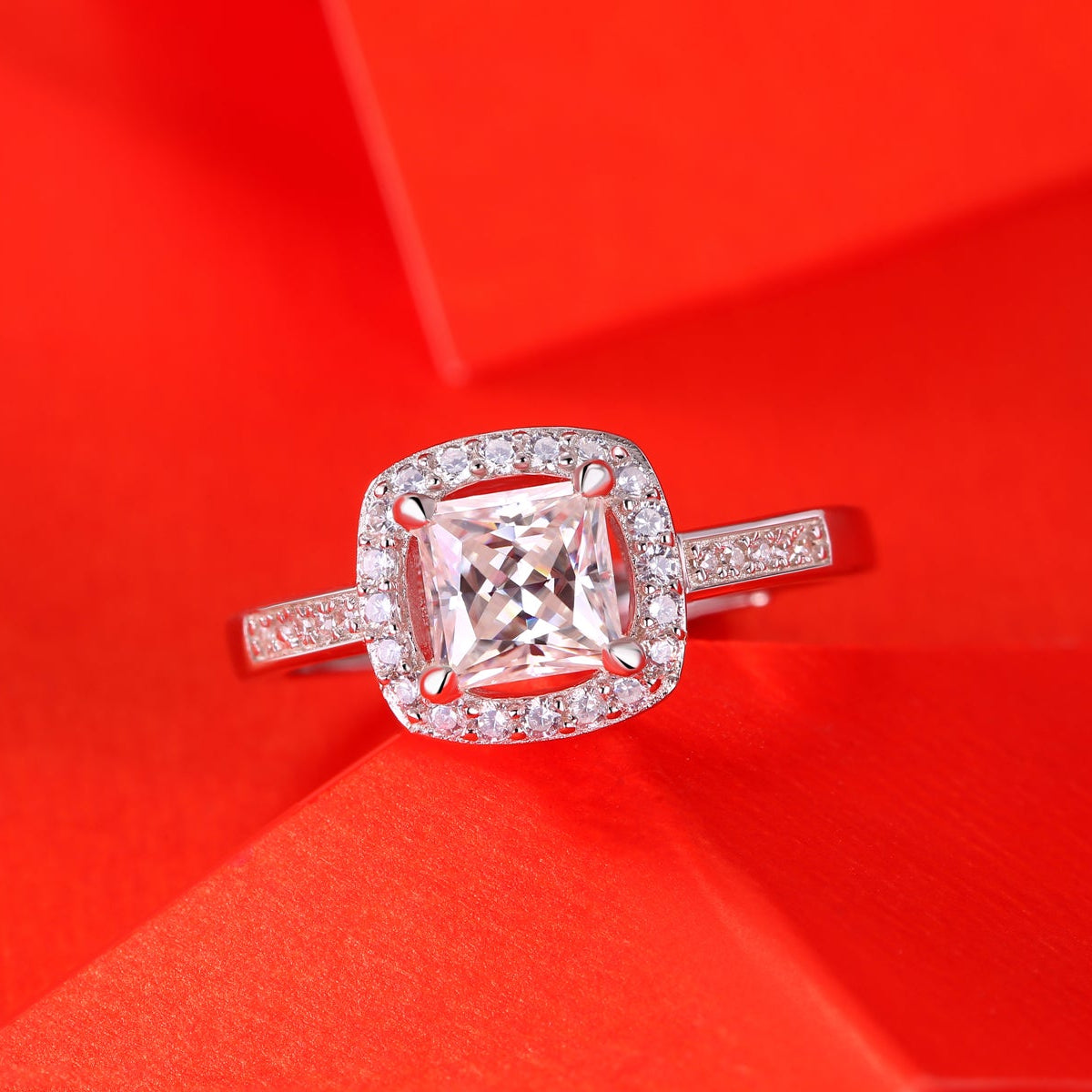 Timeless Moissanite Ring - Luminous Square Design with a Sleek Metal Band