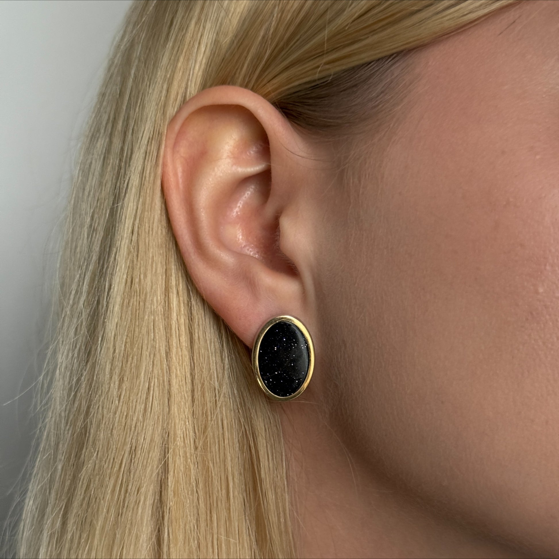 Starry Night Grand Oval worn on model