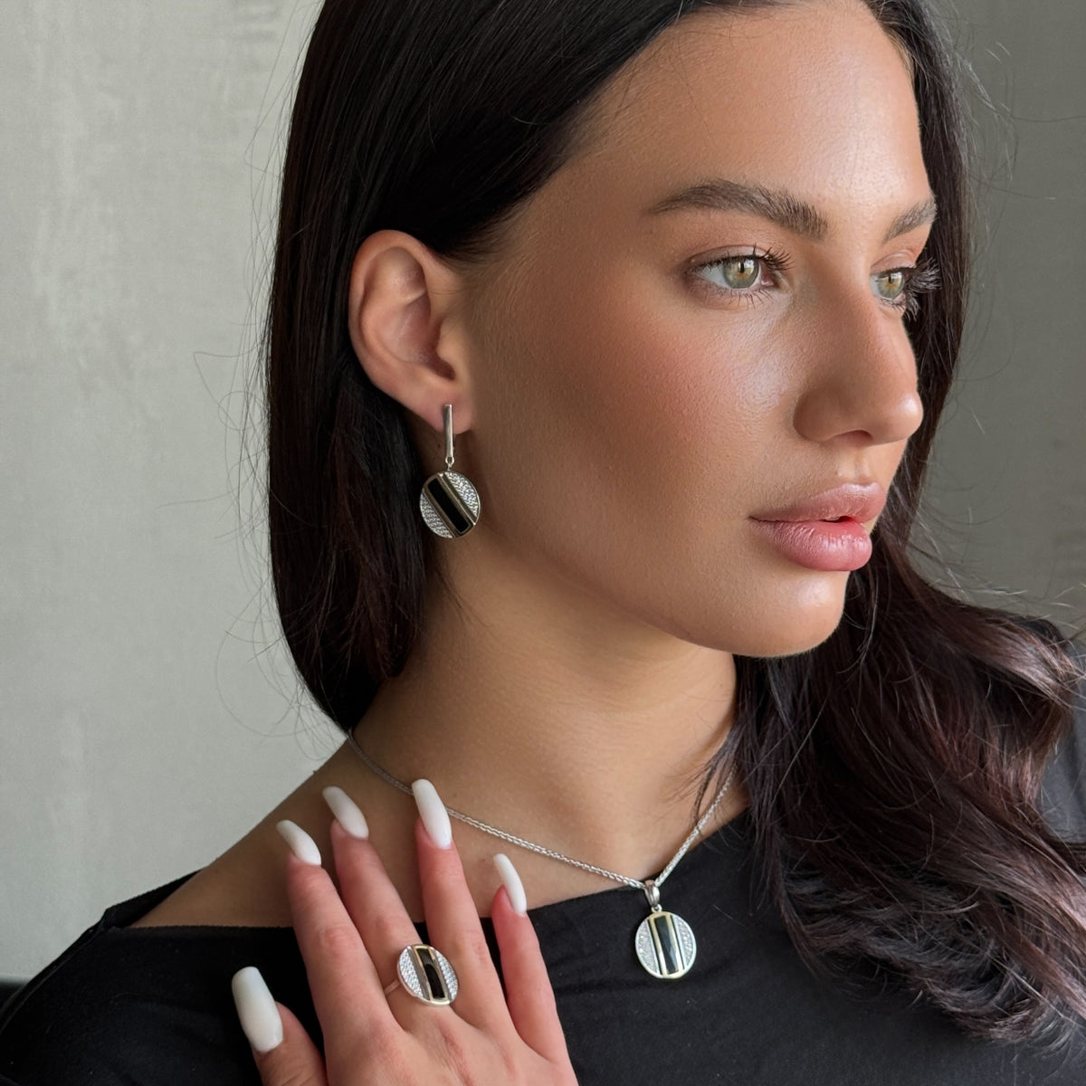 Black Onyx Classic worn on model
