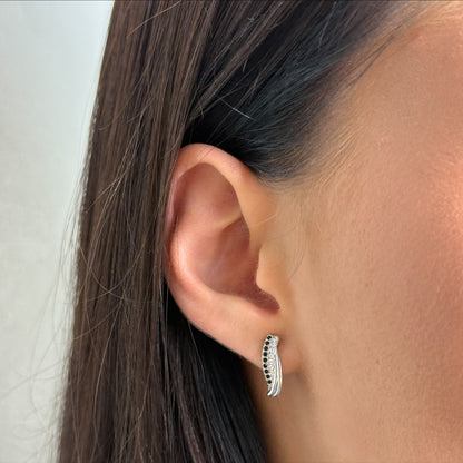 Domino Twist worn on model