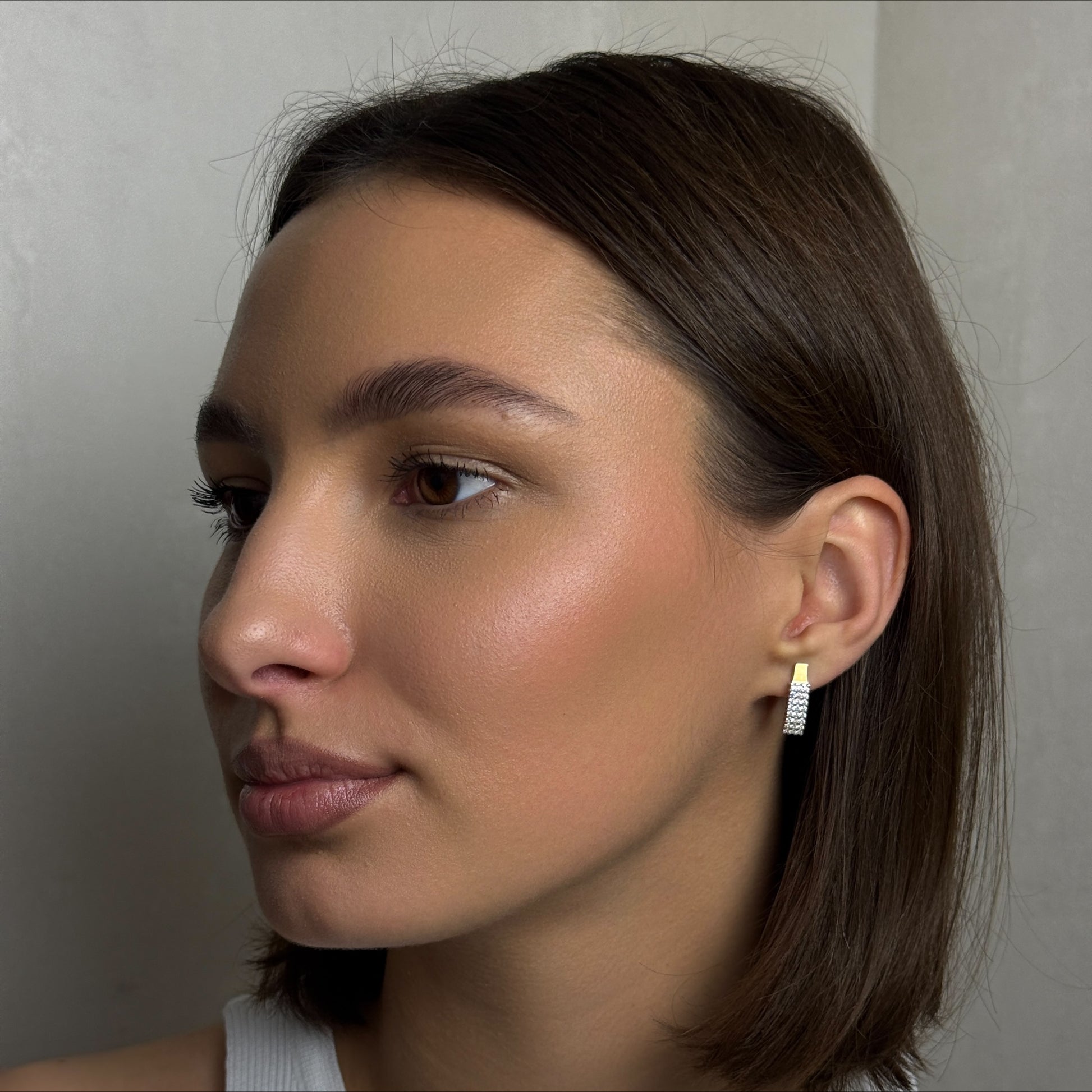 Pavé Brick worn on model