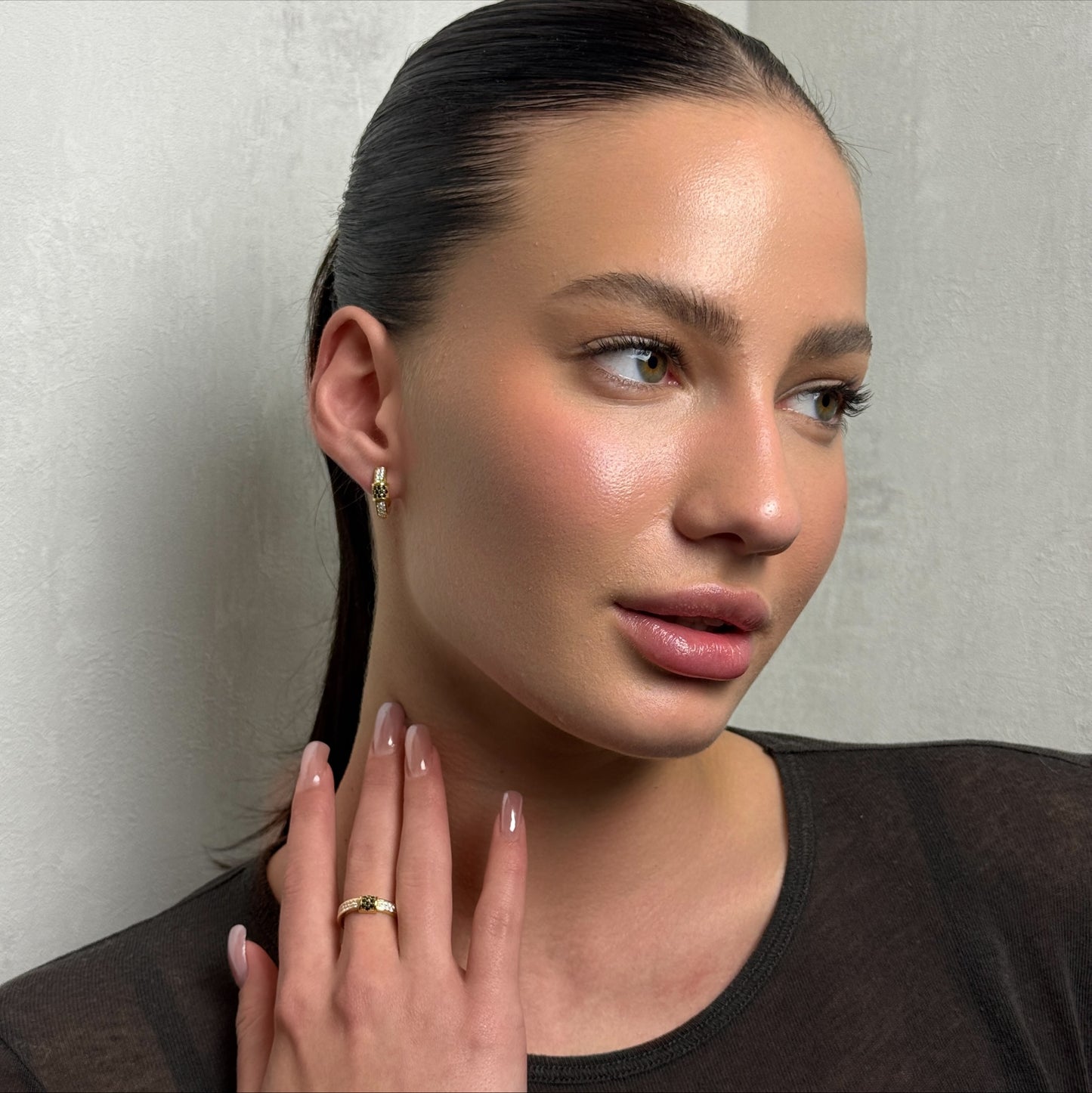 Golden Buckle Noir worn on model