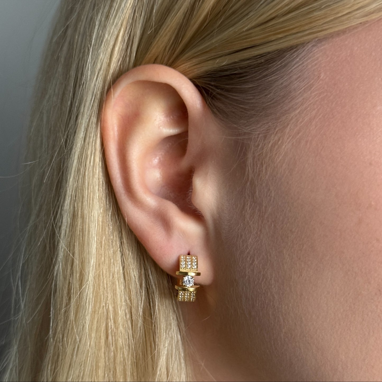 Golden Block Solitaire worn on model