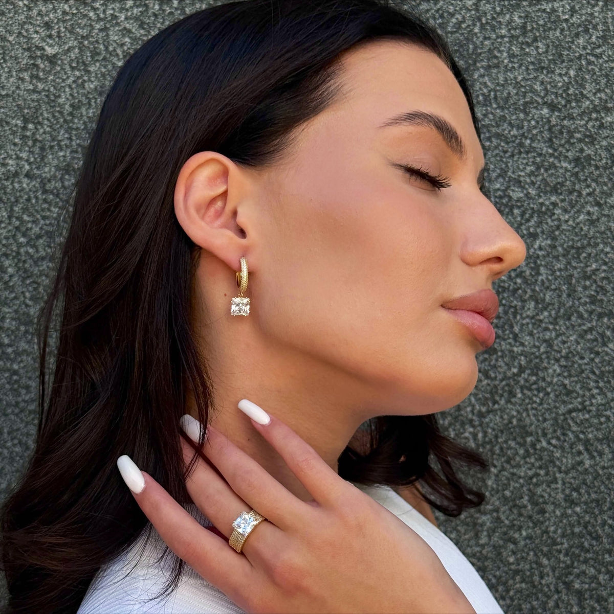 Emerald Colored Refined worn on model