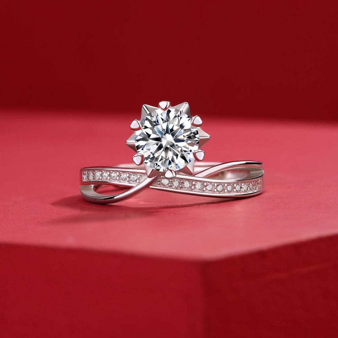 Elegant Moissanite Star Snowflake Ring - S925 Sterling Silver with Radiant Sparkle